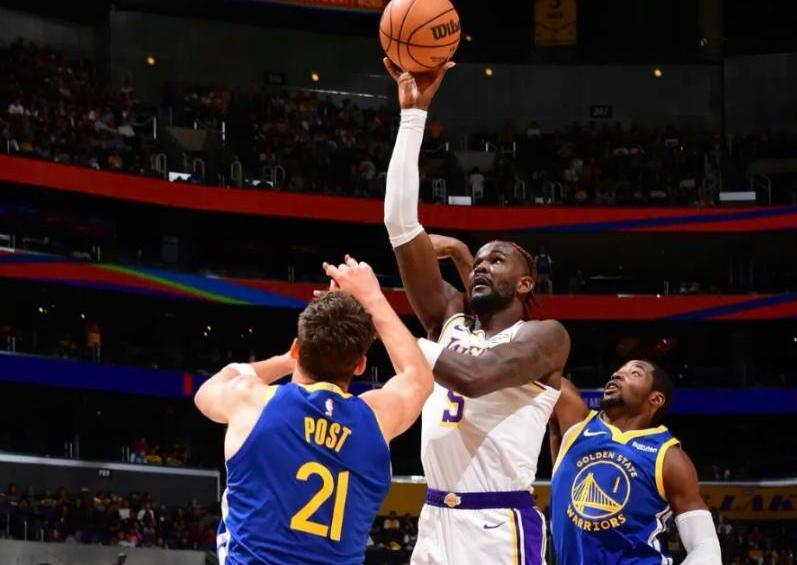 中得到, 前几场季前, 里夫斯溜底 中得到, 前几场季前, 里夫斯溜底