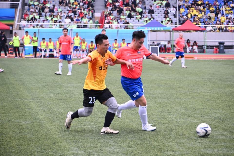 不止于赛场, 为背景 不止于赛场, 为背景