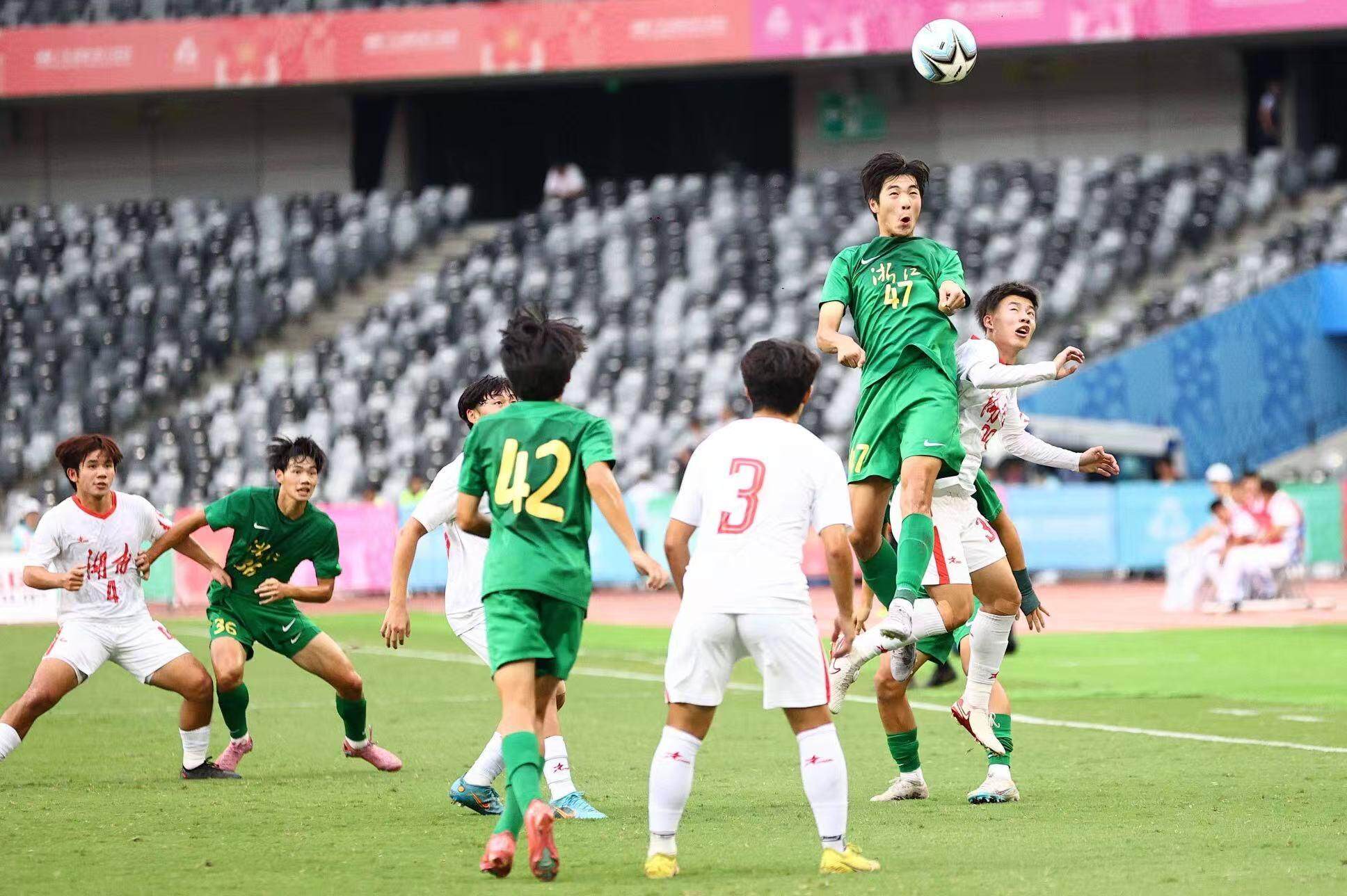 比赛日, 赛中比较欠 比赛日, 赛中比较欠