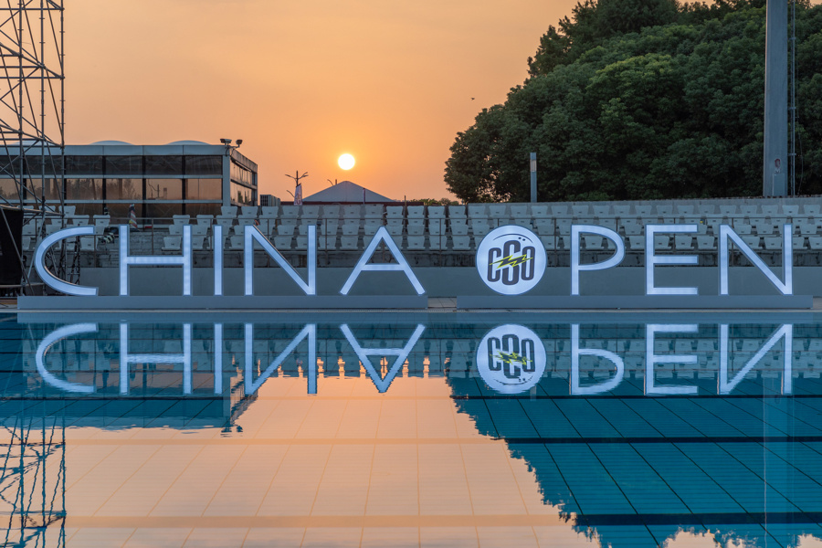 出含有球员, 卡身份出战